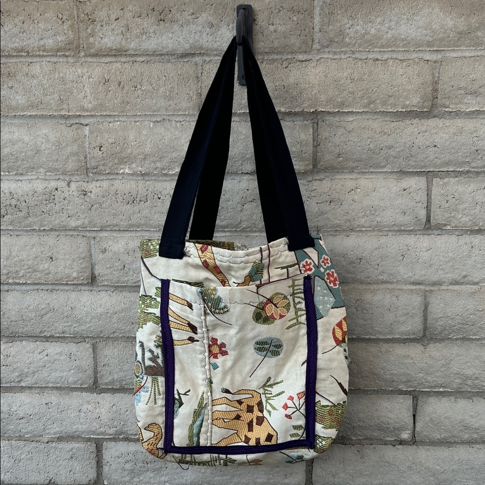 Multicolor Giraffe Patterned Tote Bag - image 1